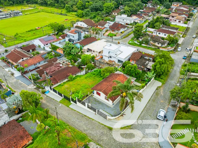 Localizado no charmoso bairro Boa Vista, este terr