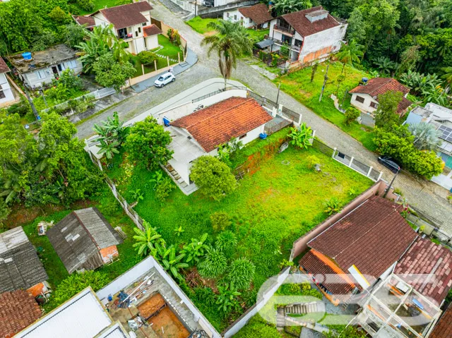 Localizado no charmoso bairro Boa Vista, este terr