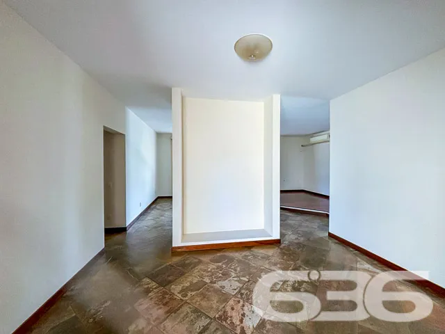Descubra o charme e a elegância nesta residência t