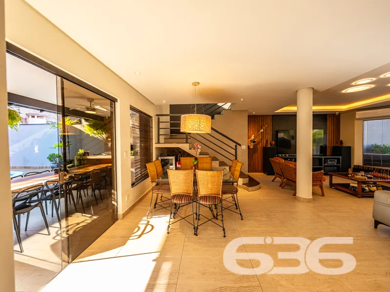 Sobrado à venda no Saguaçu, Joinville/SC: 336,43 m