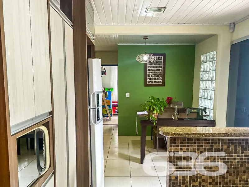 Explore a oportunidade única de adquirir uma resid