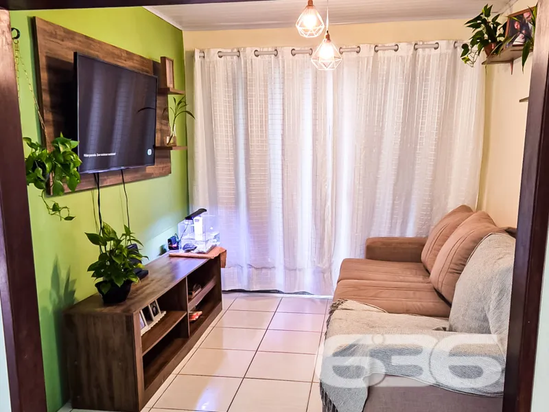Explore a oportunidade única de adquirir uma resid