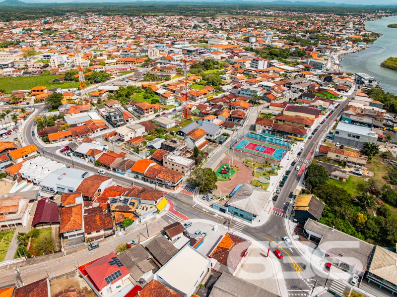 Descubra o Sobrado dos Seus Sonhos no Coração de B