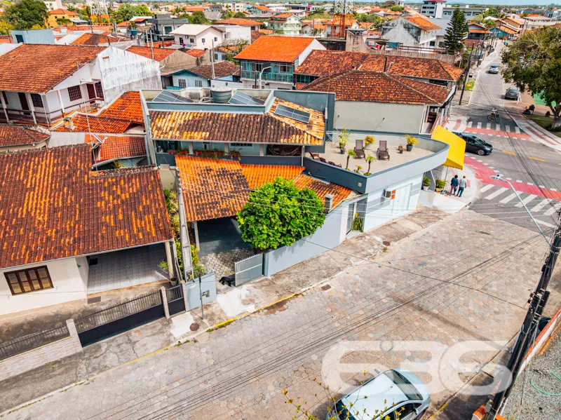 Descubra o Sobrado dos Seus Sonhos no Coração de B