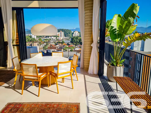 BELÍSSIMO APARTAMENTO COM 4 SUÍTES E 3 VAGAS DE GA