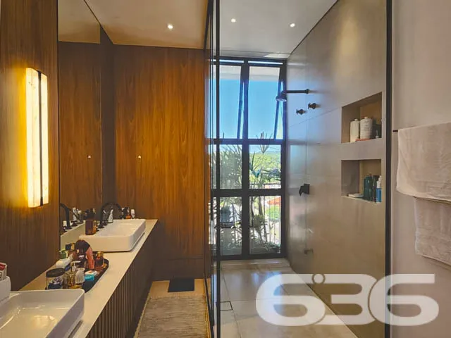 BELÍSSIMO APARTAMENTO COM 4 SUÍTES E 3 VAGAS DE GA