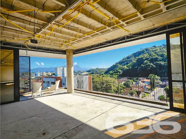 BELÍSSIMO APARTAMENTO COM 4 SUÍTES E 3 VAGAS DE GA
