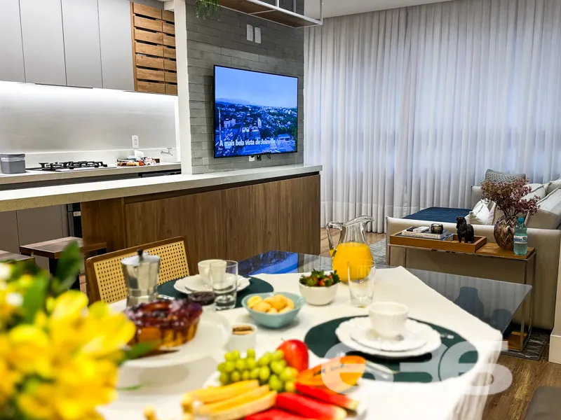APARTAMENTO COM 1 SUÍTE E MAIS 2 QUARTOS, NO BAIRR