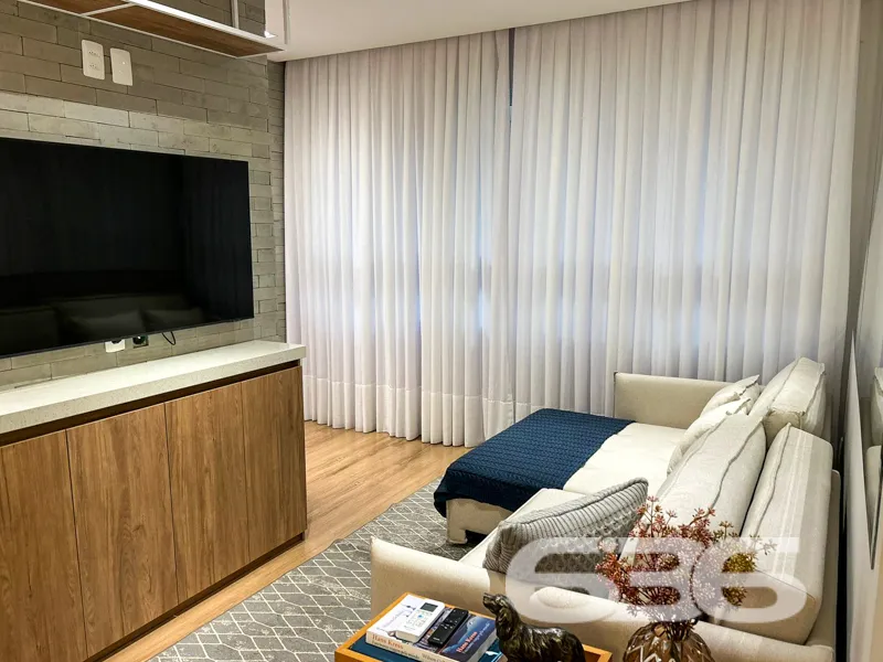 APARTAMENTO COM 1 SUÍTE E MAIS 2 QUARTOS, NO BAIRR