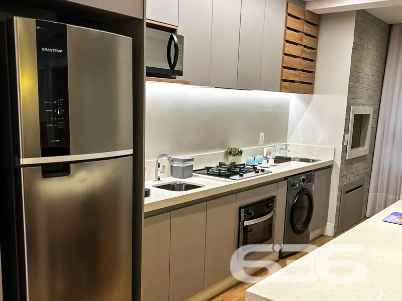 APARTAMENTO COM 1 SUÍTE E MAIS 2 QUARTOS, NO BAIRR