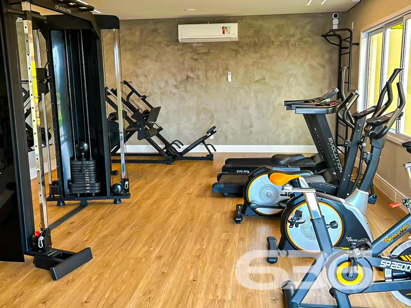 APARTAMENTO COM 1 SUÍTE E MAIS 2 QUARTOS, NO BAIRR