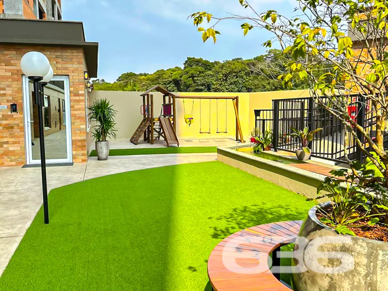 APARTAMENTO COM 1 SUÍTE E MAIS 2 QUARTOS, NO BAIRR