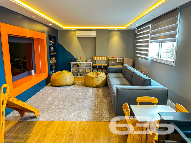 APARTAMENTO COM 1 SUÍTE E MAIS 2 QUARTOS, NO BAIRR