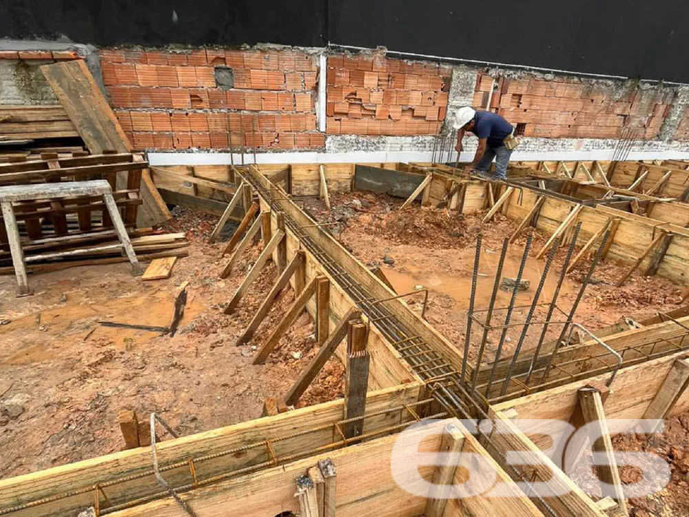 SEU FUTURO LAR DE LUXO NO BAIRRO IRIRIÚ ESTÁ EM CO