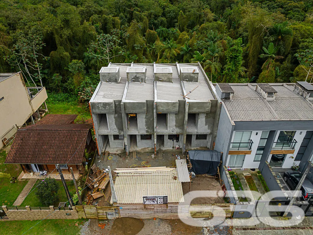 Casa Geminada de Alto PadrĂŁo em Joinville - Nova B