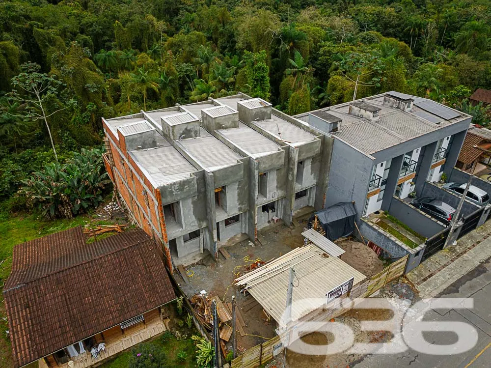 Casa Geminada de Alto PadrĂŁo em Joinville - Nova B