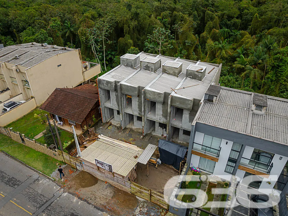 Casa Geminada de Alto PadrĂŁo em Joinville - Nova B