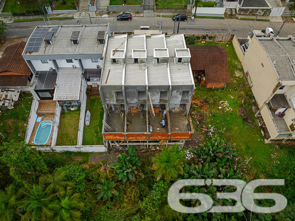 Casa Geminada de Alto PadrĂŁo em Joinville - Nova B