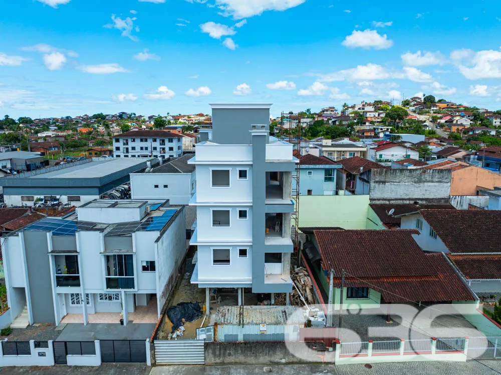 Descubra o potencial de um novo lar em Joinville! 