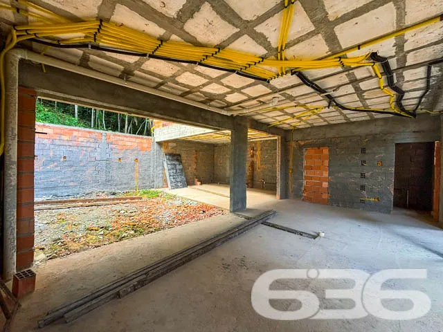 Descubra a perfeição em cada detalhe neste sofisti