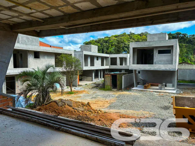 Descubra a perfeição em cada detalhe neste sofisti