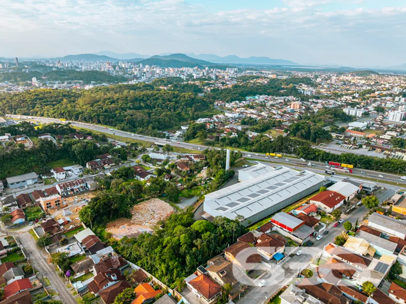 Descubra seu novo lar em Joinville â Um sobrado ge