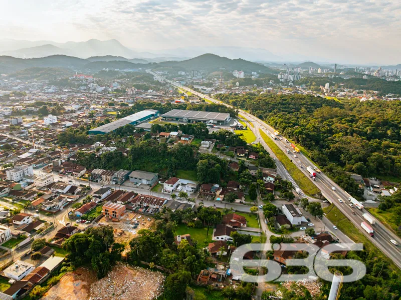 Descubra seu novo lar em Joinville â Um sobrado ge