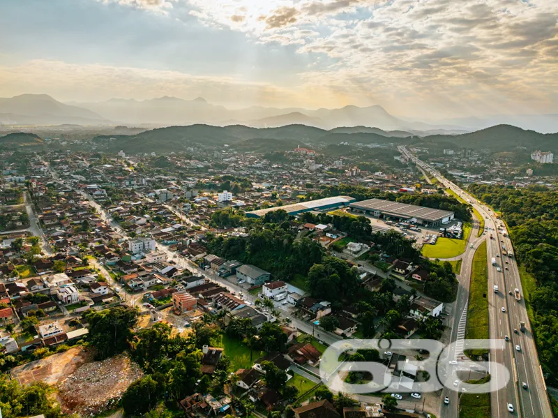 Descubra seu novo lar em Joinville â Um sobrado ge